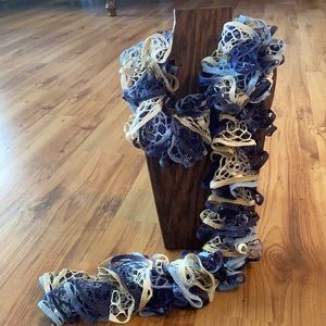 Knit ruffle spiral scarf